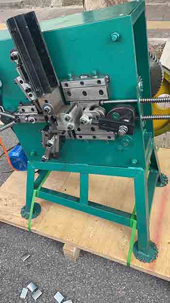Semi-automatic strapping clip machine shipping to many countries